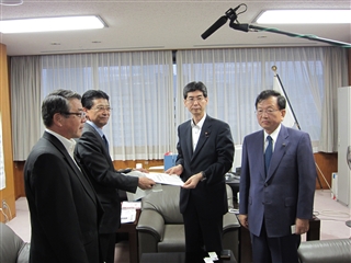 写真：原子力発電関係道県議会議長協議会