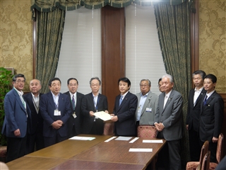 写真：財政基盤強化対策県議会議長協議会