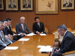 写真：財政基盤強化対策県議会議長協議会