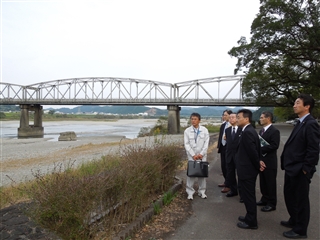 写真：建設委員会調査