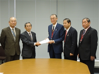 写真：原子力発電関係道県議会議長協議会要請活動