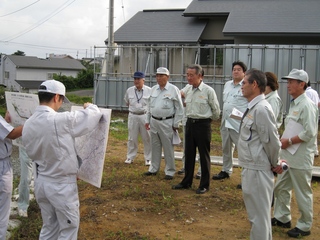 260909-10_建設委員会調査3