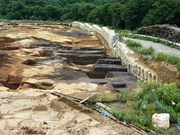 露出した遮水壁