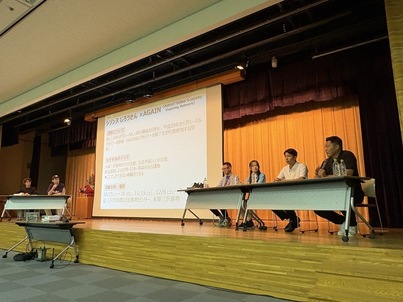 活動内容を紹介するグローバル団体代表者