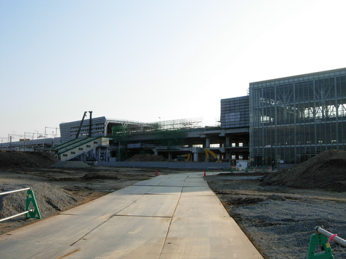 新青森駅東口