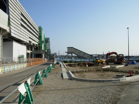 新幹線新青森駅南側