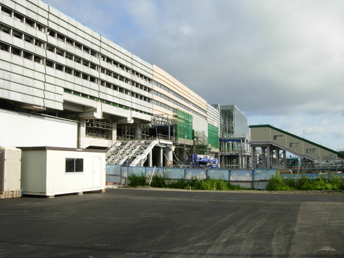 新幹線新青森駅東口