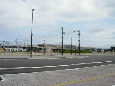 新城川方面から新青森駅遠望