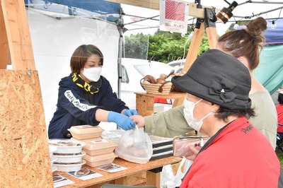 しもきたマルシェの様子（２）